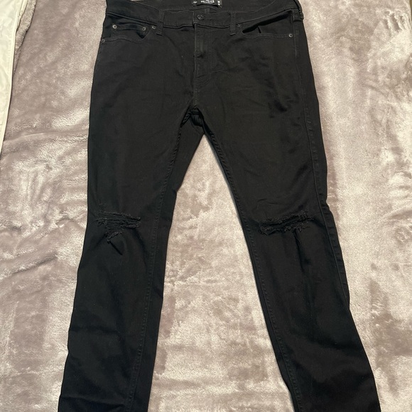 Black Hollister skinny jeans. Size 36 . (W/ rips) - Picture 6 of 7